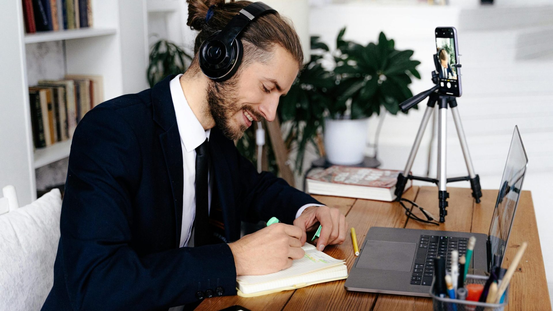 pexels-shkrabaanthony-6267058